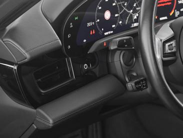 Porsche Taycan 4S — photo 12