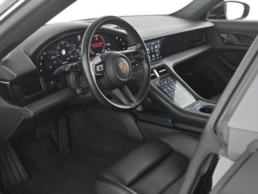 Porsche Taycan 4S — photo 18