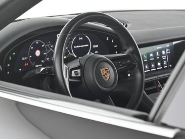 Porsche Taycan 4S — photo 19