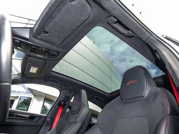 Porsche Cayenne III GTS Coupé — photo 31