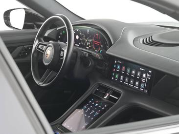 Porsche Taycan 4S — photo 23