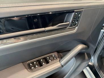 Porsche Cayenne III S E-Hybrid Coupé — photo 19
