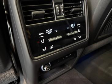 Porsche Cayenne III S E-Hybrid Coupé — photo 23