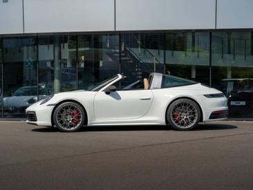 Porsche 992 I Targa 4S — photo 3