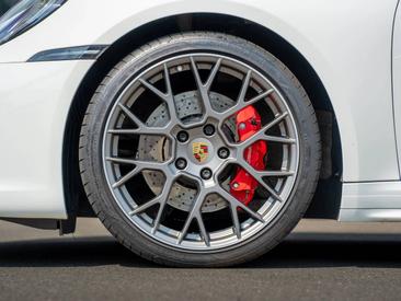Porsche 992 I Targa 4S — photo 10