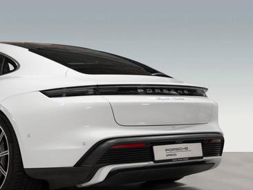 Porsche Taycan Turbo — photo 10