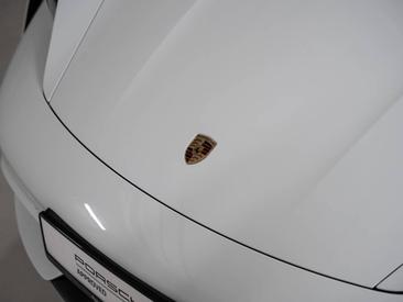Porsche Taycan Turbo — photo 13