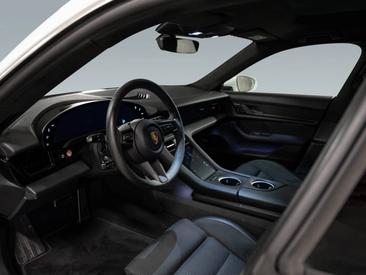 Porsche Taycan Turbo — photo 17