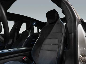 Porsche Taycan Turbo — photo 18