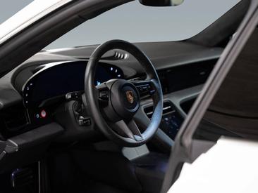 Porsche Taycan Turbo — photo 23