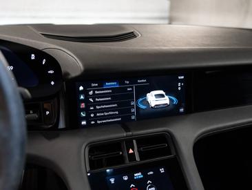 Porsche Taycan Turbo — photo 24