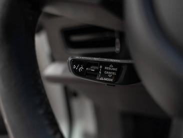 Porsche Taycan Turbo — photo 27