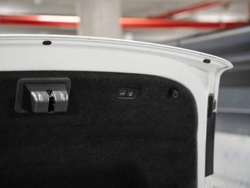 Porsche Taycan Turbo — photo 31