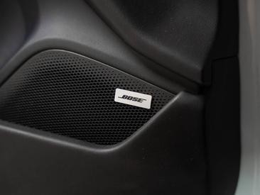 Porsche Taycan Turbo — photo 33