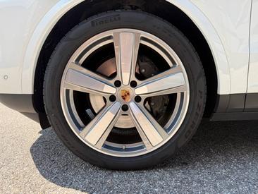 Porsche Cayenne III E-Hybrid Coupé — photo 9