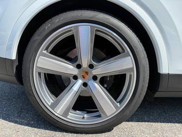 Porsche Cayenne III E-Hybrid Coupé — photo 10