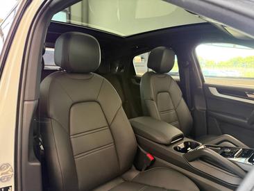 Porsche Cayenne III E-Hybrid Coupé — photo 17