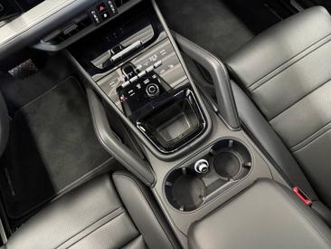 Porsche Cayenne III E-Hybrid Coupé — photo 25