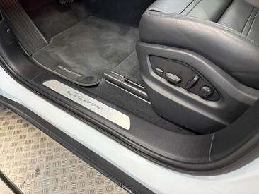 Porsche Cayenne III E-Hybrid Coupé — photo 27