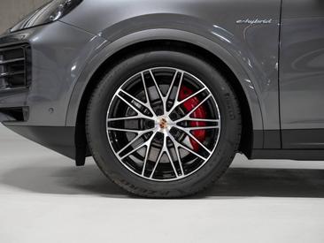 Porsche Cayenne III S E-Hybrid Coupé — photo 4
