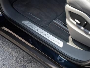 Porsche Cayenne III S Coupé Platinum Edition — photo 21