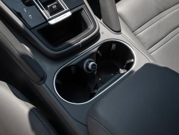 Porsche Cayenne III S Coupé Platinum Edition — photo 25