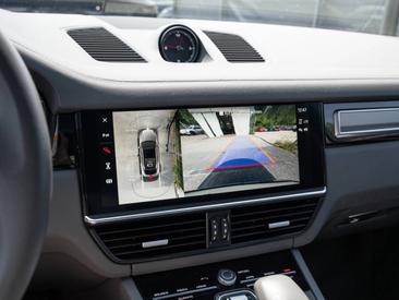 Porsche Cayenne III S Coupé Platinum Edition — photo 33
