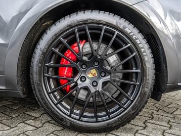 Porsche Cayenne III GTS Coupé — photo 10