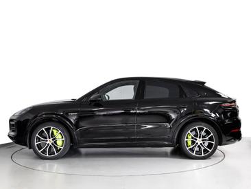 Porsche Cayenne III Turbo S E-Hybrid — photo 2