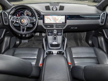 Porsche Cayenne III GTS Coupé — photo 13