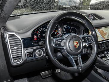 Porsche Cayenne III GTS Coupé — photo 15