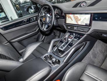 Porsche Cayenne III GTS Coupé — photo 16