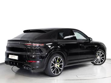 Porsche Cayenne III Turbo S E-Hybrid — photo 9