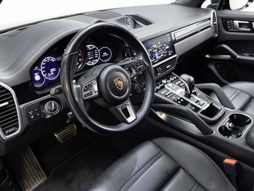 Porsche Cayenne III Turbo S E-Hybrid — photo 12