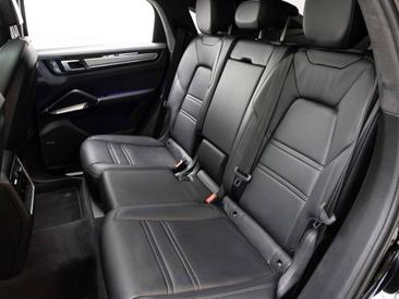 Porsche Cayenne III Turbo S E-Hybrid — photo 14