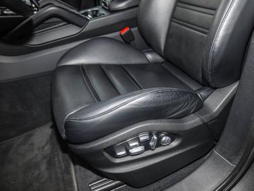 Porsche Cayenne III GTS Coupé — photo 23