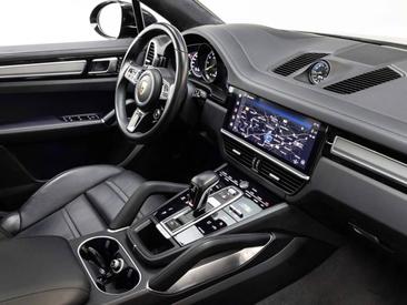 Porsche Cayenne III Turbo S E-Hybrid — photo 16