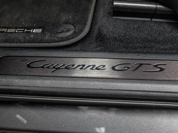 Porsche Cayenne III GTS Coupé — photo 28