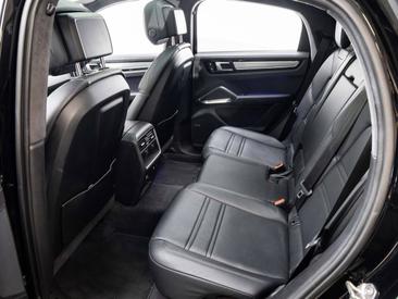 Porsche Cayenne III Turbo S E-Hybrid — photo 28