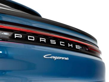 Porsche Cayenne III E-Hybrid Coupé — photo 10