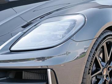 Porsche Panamera III 4 E-Hybrid — photo 10