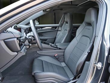 Porsche Panamera III 4 E-Hybrid — photo 12
