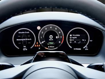 Porsche Panamera III 4 E-Hybrid — photo 18