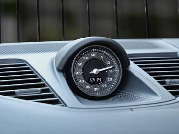 Porsche Panamera III 4 E-Hybrid — photo 19