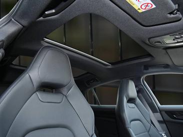 Porsche Panamera III 4 E-Hybrid — photo 23