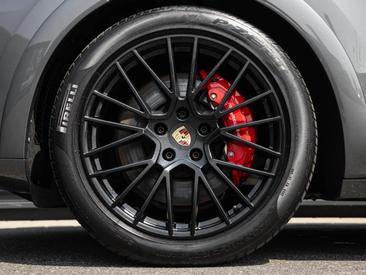 Porsche Cayenne III GTS Coupé — photo 4