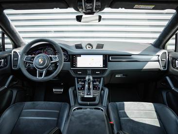 Porsche Cayenne III GTS Coupé — photo 15