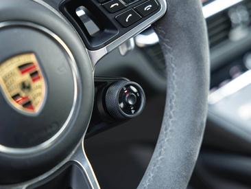 Porsche Cayenne III GTS Coupé — photo 24