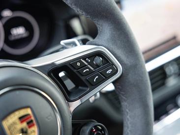 Porsche Cayenne III GTS Coupé — photo 25