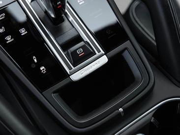 Porsche Cayenne III GTS Coupé — photo 35